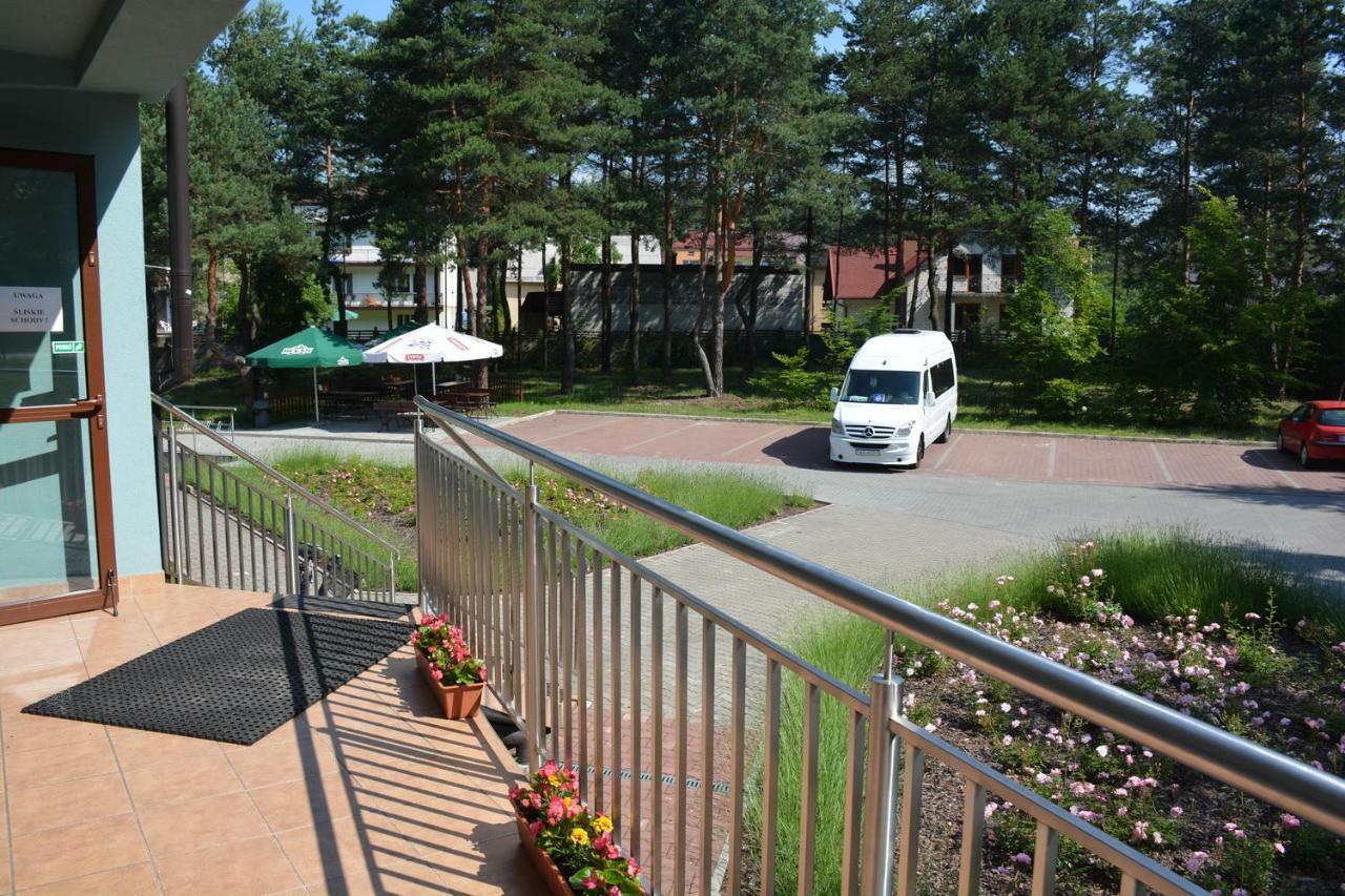 Hotel Dom Turysty "Tramp" Bukowno Exterior foto